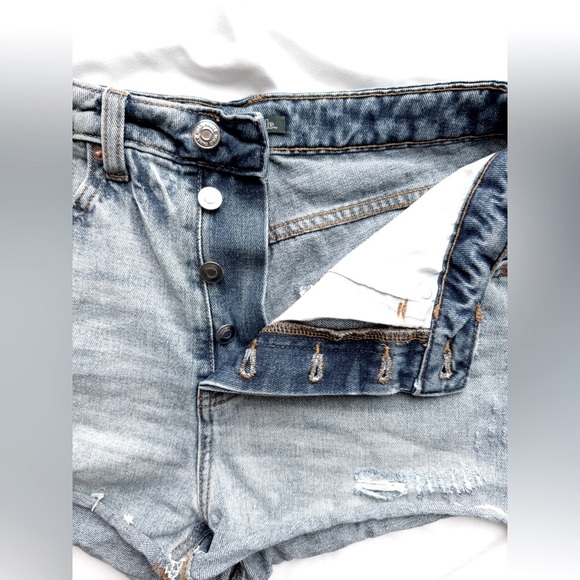 Wild Fable Super High-Rise Cutoff Denim Shorts - Size 4 - Picture 2 of 5
